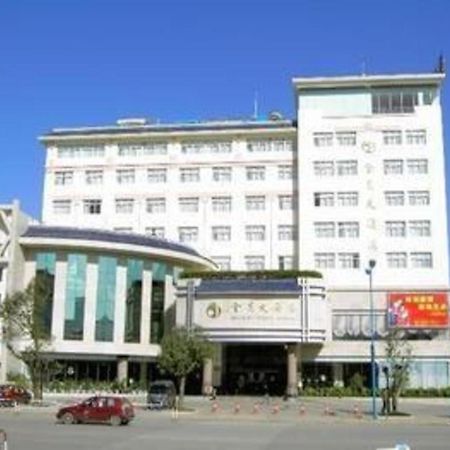 Golden Spring Hotel Lijiang Lijiang  Zewnętrze zdjęcie