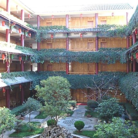 Golden Spring Hotel Lijiang Lijiang  Zewnętrze zdjęcie