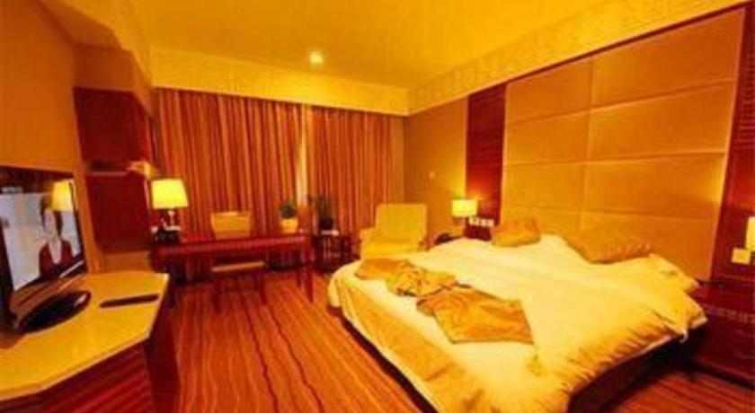Golden Spring Hotel Lijiang Lijiang  Zewnętrze zdjęcie